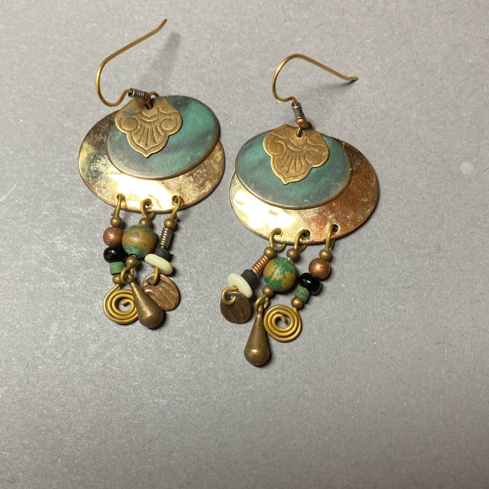 Vintage boho gold green dangle earrings